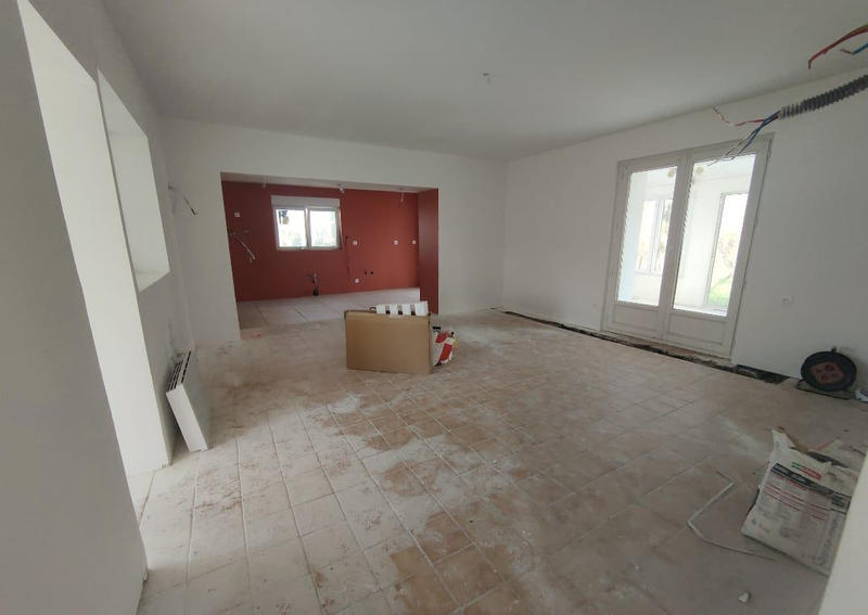 Maison - 101 m² - 8 pièces