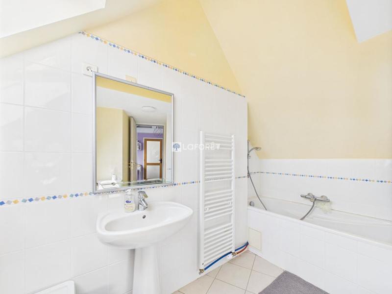 Maison - 342 m² - 12 pièces