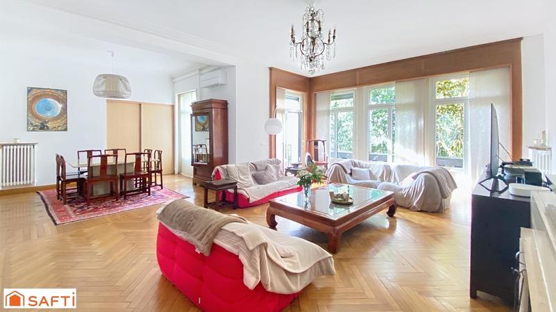 Maison de maîtres - 367 m² - 10 pièces