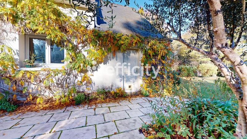 Maison traditionnelle - 132 m² - 7 pièces