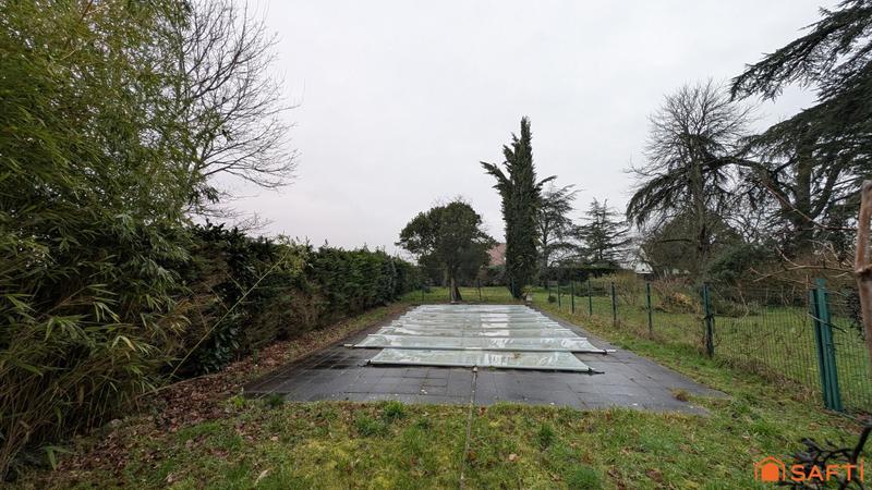 Maison - 218 m² - 9 pièces