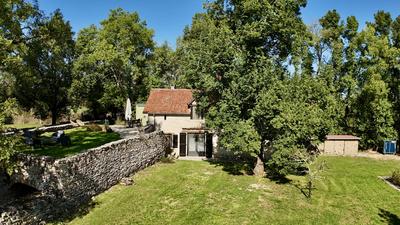 Corps de ferme - 250 m² - 11 pièces