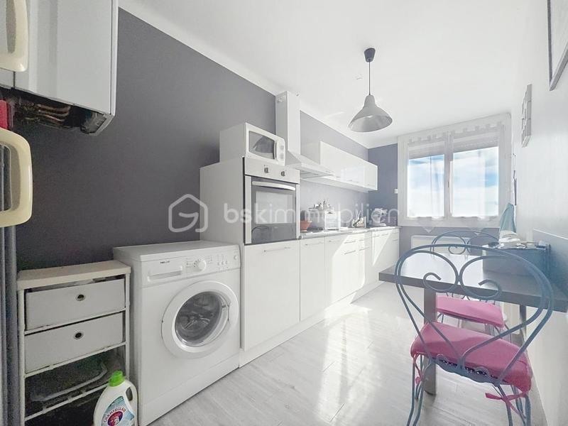 Appartement - 77 m² - 3 pièces