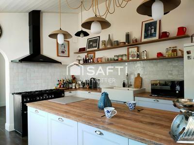 Villa - 206 m² - 8 pièces