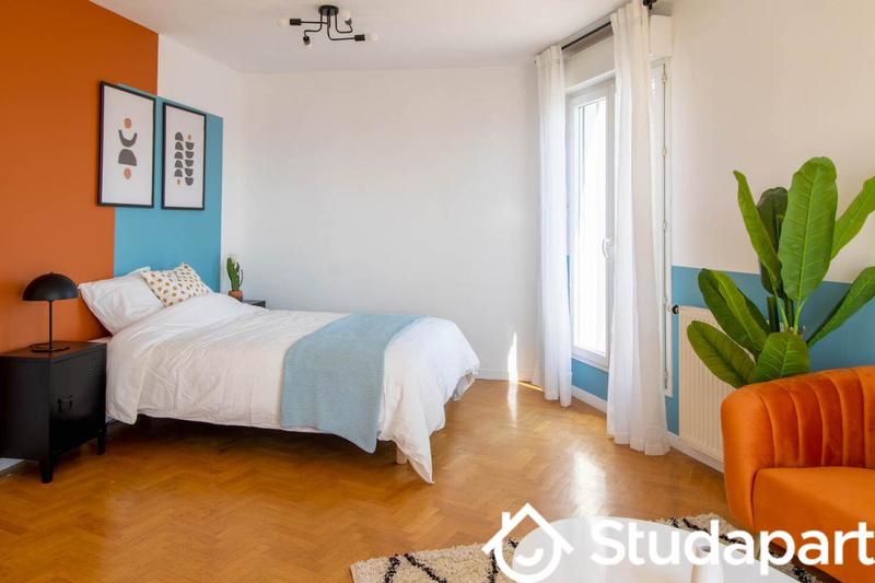 Chambre - 13 m² - 1 pièce