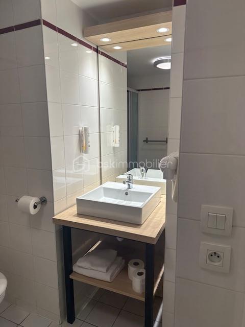 Studio - 30 m² - 1 pièce