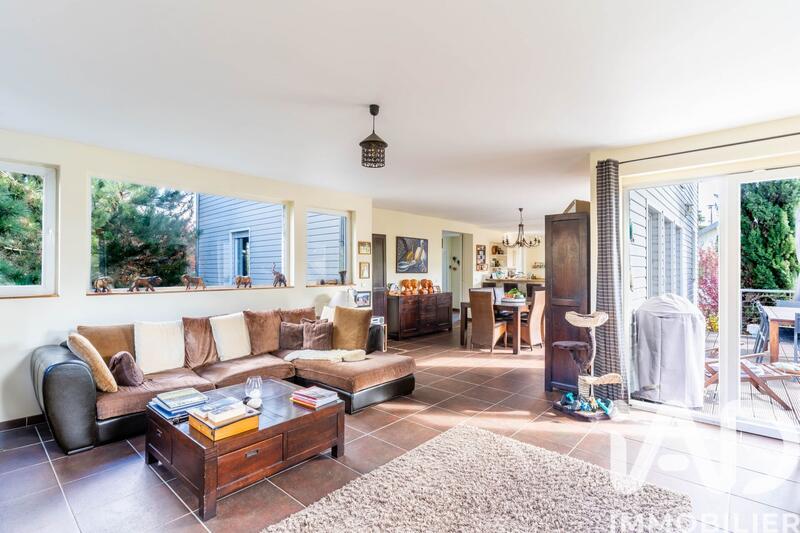 Maison - 189 m² - 9 pièces