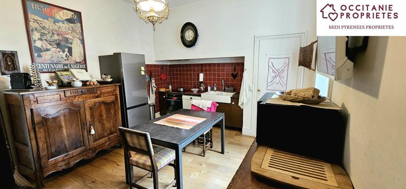 Maison de village - 242 m² - 10 pièces