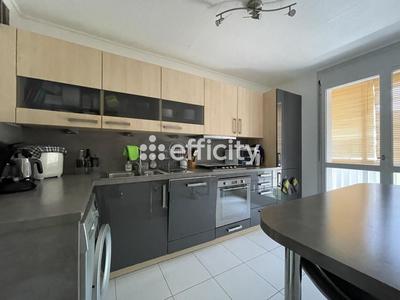 Appartement - 101 m² - 5 pièces