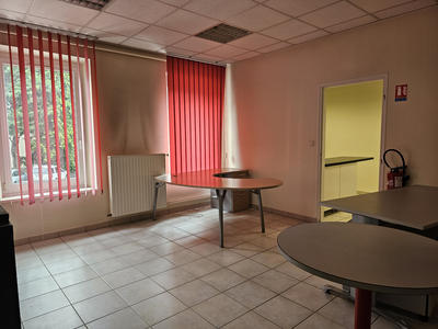 Bureau - 428 m² - 12 pièces