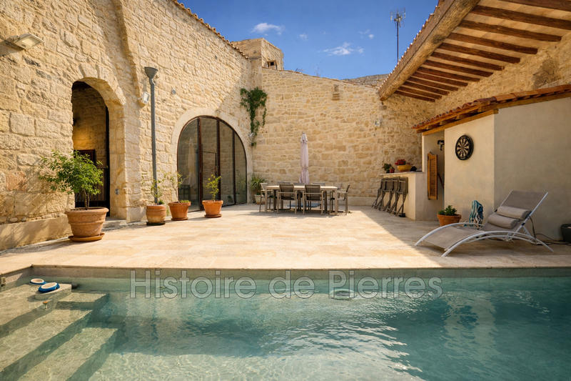 Maison - 900 m² - 14 pièces