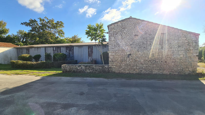 Grange - 275 m² - 2 pièces