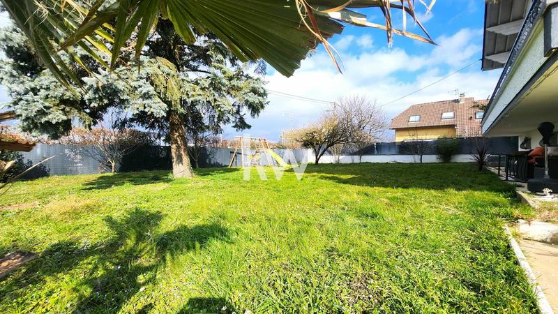 Maison - 225 m² - 5 pièces