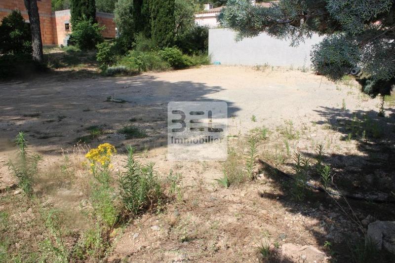 Terrain constructible - 1 203 m²