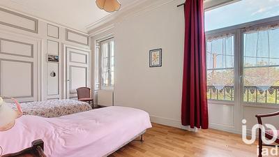 Château - 677 m² - 21 pièces