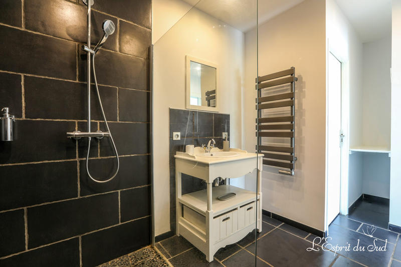 Maison - 700 m² - 26 pièces