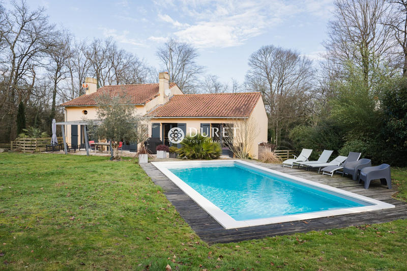 Maison ancienne - 208 m² - 6 pièces