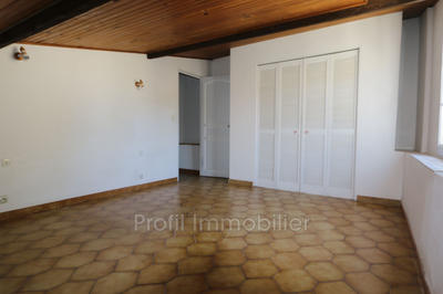 Maison de village - 90 m² - 3 pièces