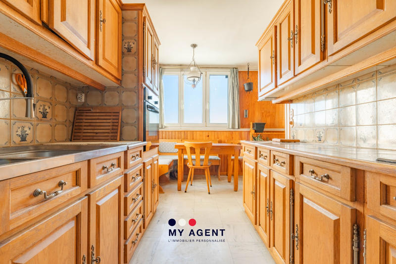 Appartement - 93 m² - 5 pièces