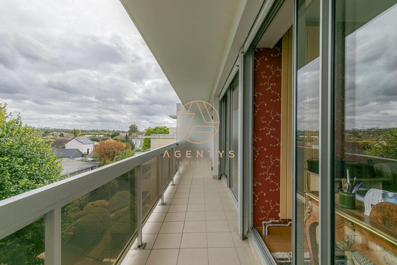 Appartement - 103 m² - 5 pièces