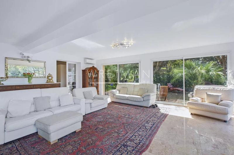 Villa - 233 m² - 6 pièces