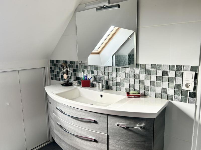 Maison traditionnelle - 146 m² - 6 pièces