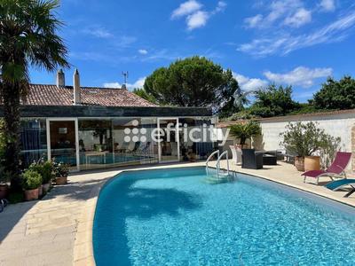 Maison - 372 m² - 11 pièces