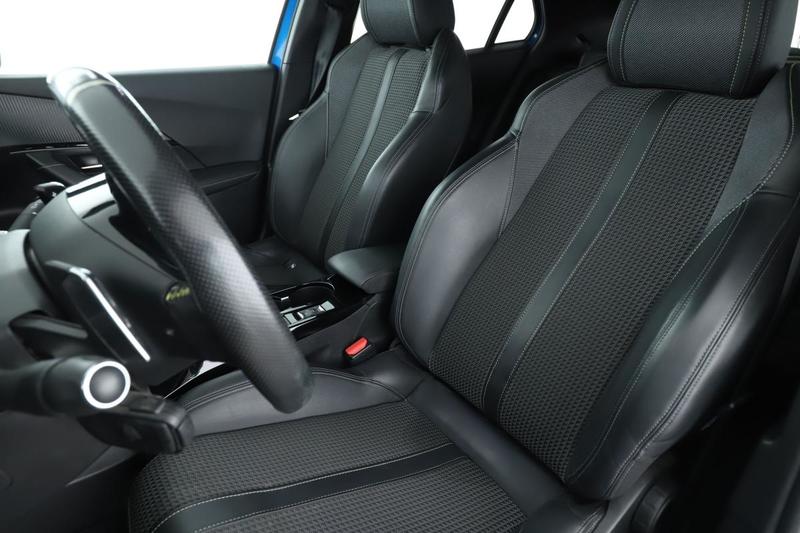 Peugeot 2008 1.5 Blue-HDi Gt Line Eat8 131 ch