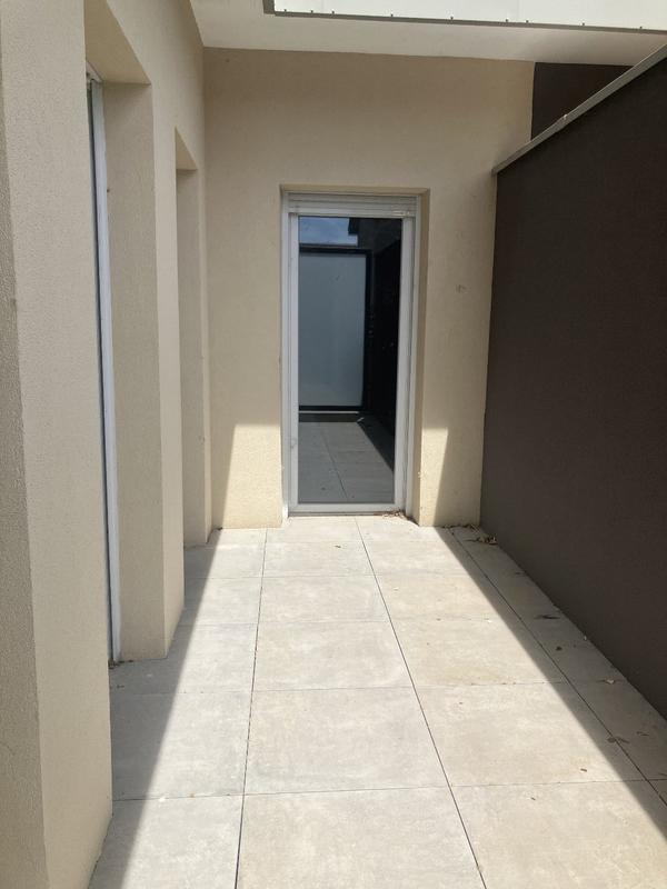 Local d'activités - 179 m²