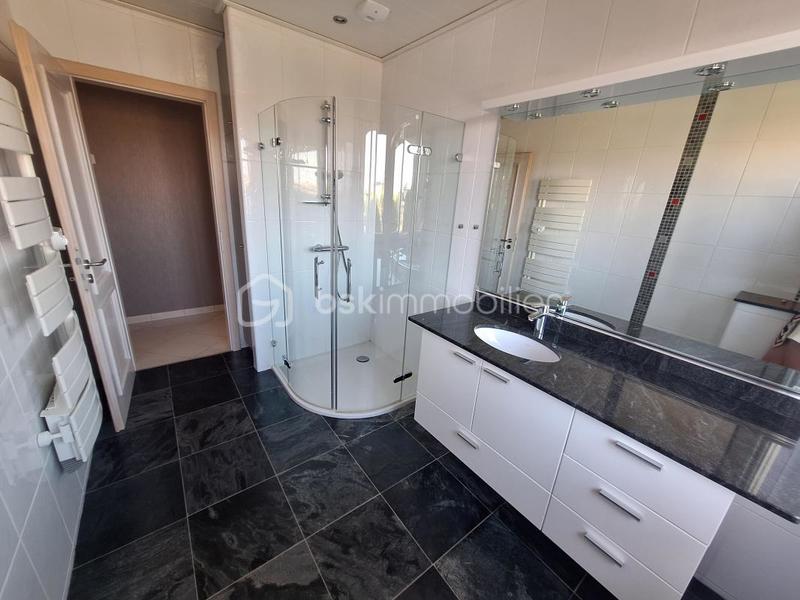 Maison - 175 m² - 6 pièces