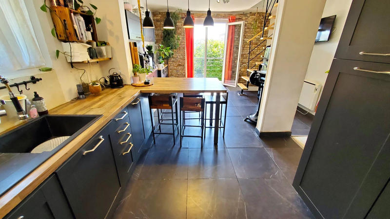 Maison - 195 m² - 6 pièces