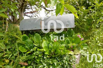 Maison - 330 m² - 8 pièces