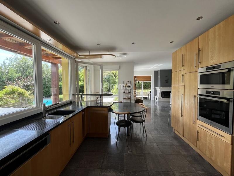 Maison - 193 m² - 6 pièces