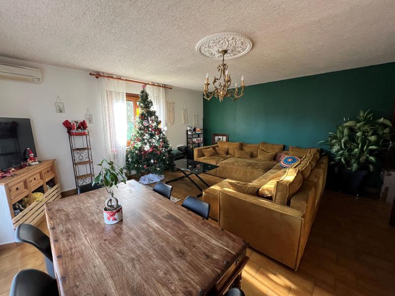 Maison traditionnelle - 186 m² - 9 pièces