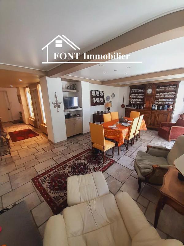 Maison - 208 m² - 8 pièces