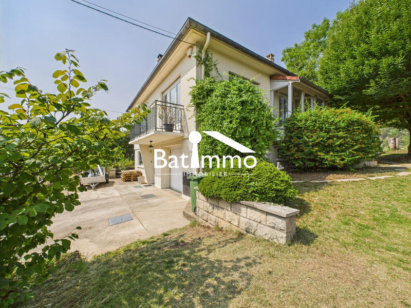 Maison - 121 m² - 5 pièces