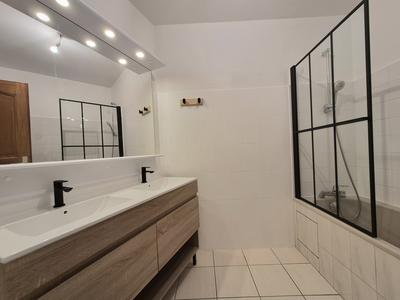 Appartement - 80 m² - 3 pièces