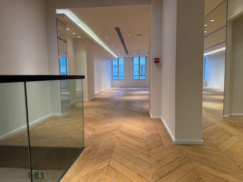 Local commercial - 150 m² - 2 pièces