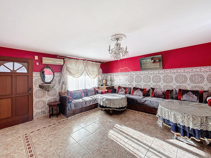 Maison - 99 m² - 5 pièces