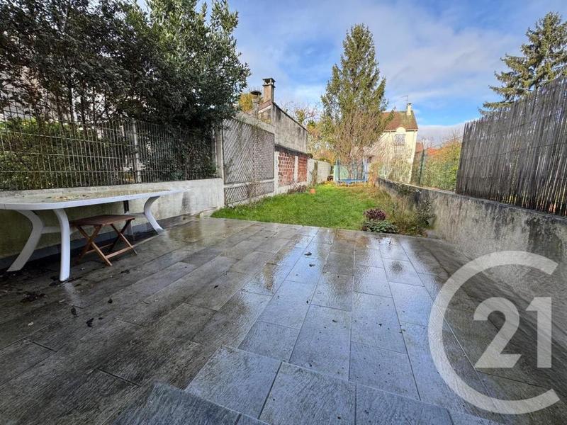 Maison - 98 m² - 5 pièces