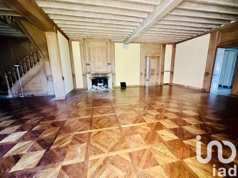 Maison - 548 m² - 19 pièces