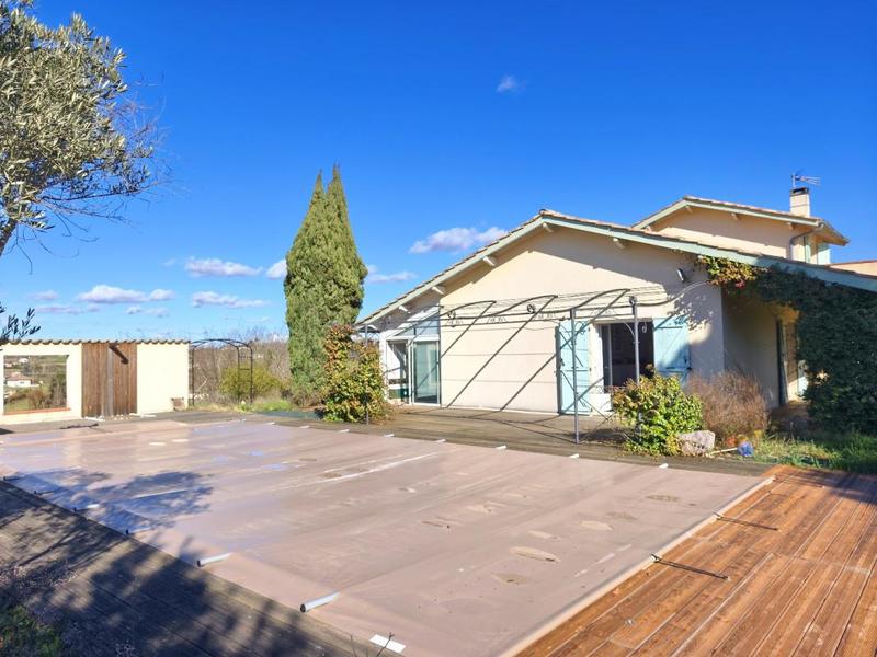 Maison - 140 m² - 6 pièces