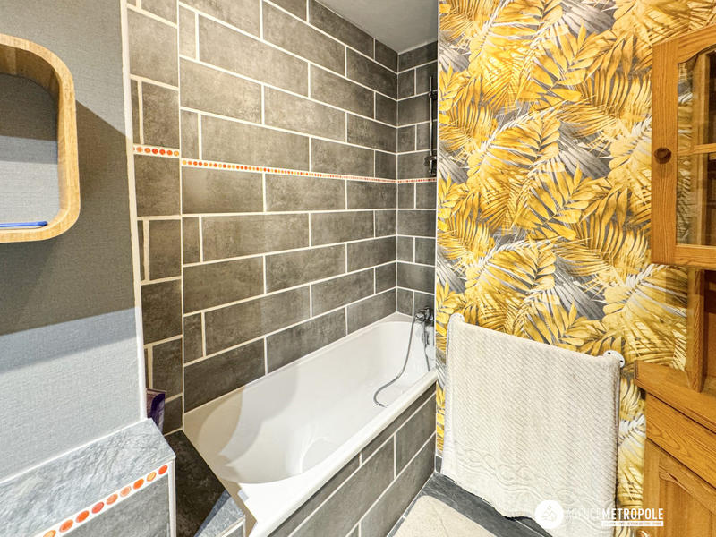 Appartement - 93 m² - 4 pièces