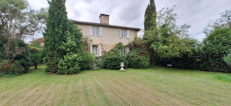 Maison - 347 m² - 1 pièce