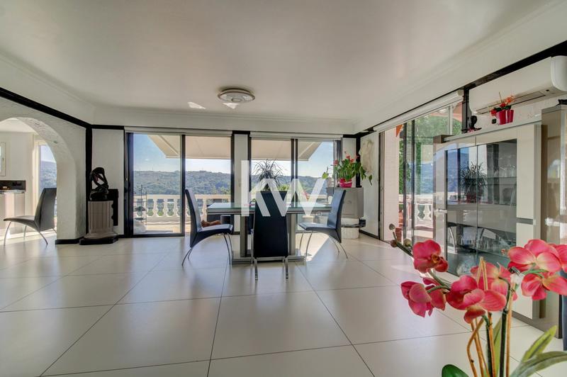 Maison - 147 m² - 6 pièces