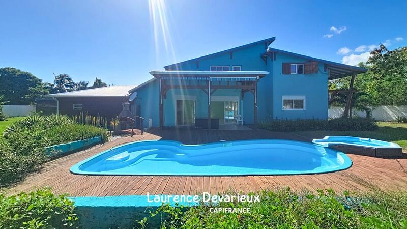 Maison - 140 m² - 6 pièces