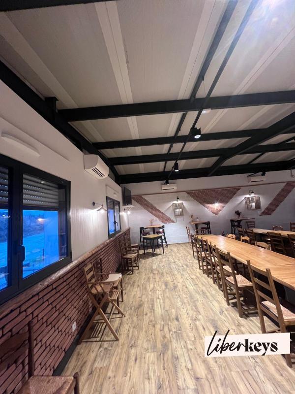 Local commercial - 470 m² - 1 pièce