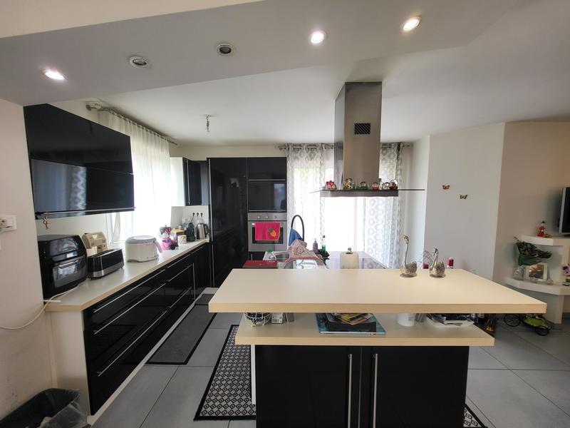 Maison - 91 m² - 5 pièces