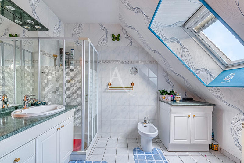 Maison - 107 m² - 5 pièces