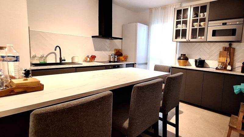 Appartement - 97 m² - 4 pièces